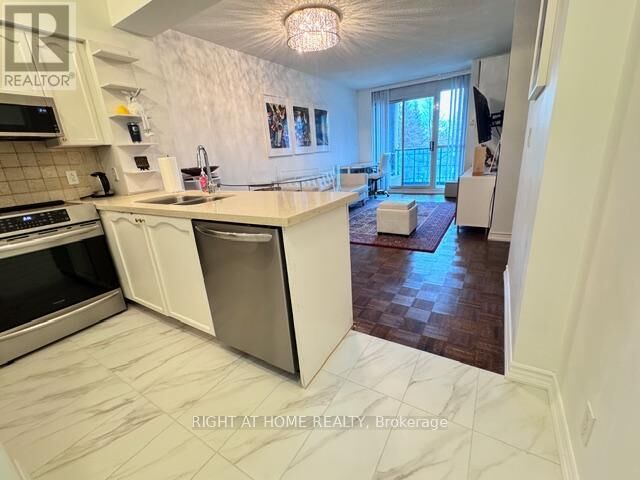 Property Photo: 38 Fontenay Court ON M9A 5H5