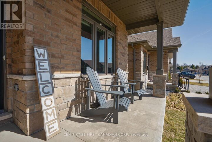 Property Photo:  159 Collins Way 19  ON N7G 0G8 