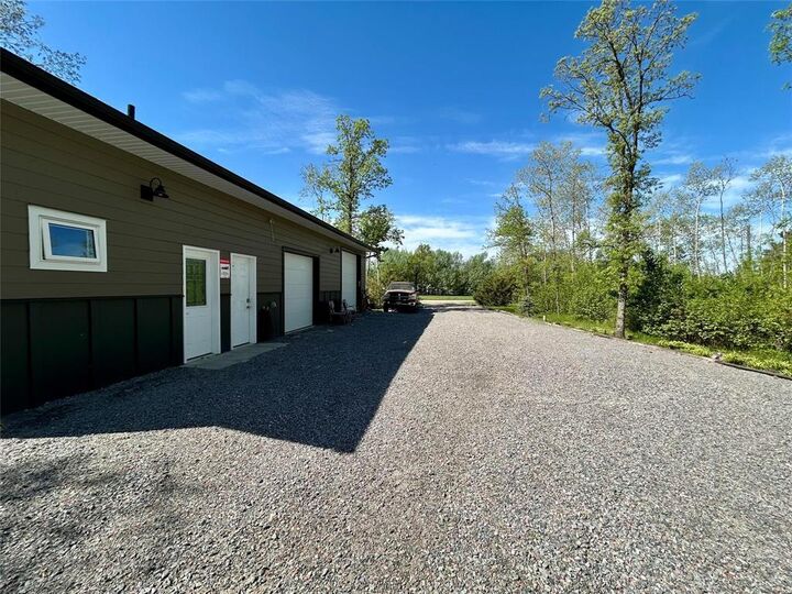 Property Photo: 67 Bracken Falls Drive MB R0E 0V0