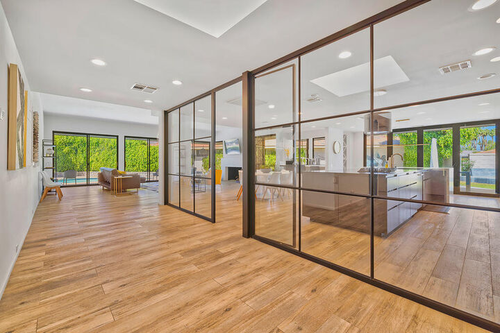 Property Photo:  12 Sussex Court  CA 92270 