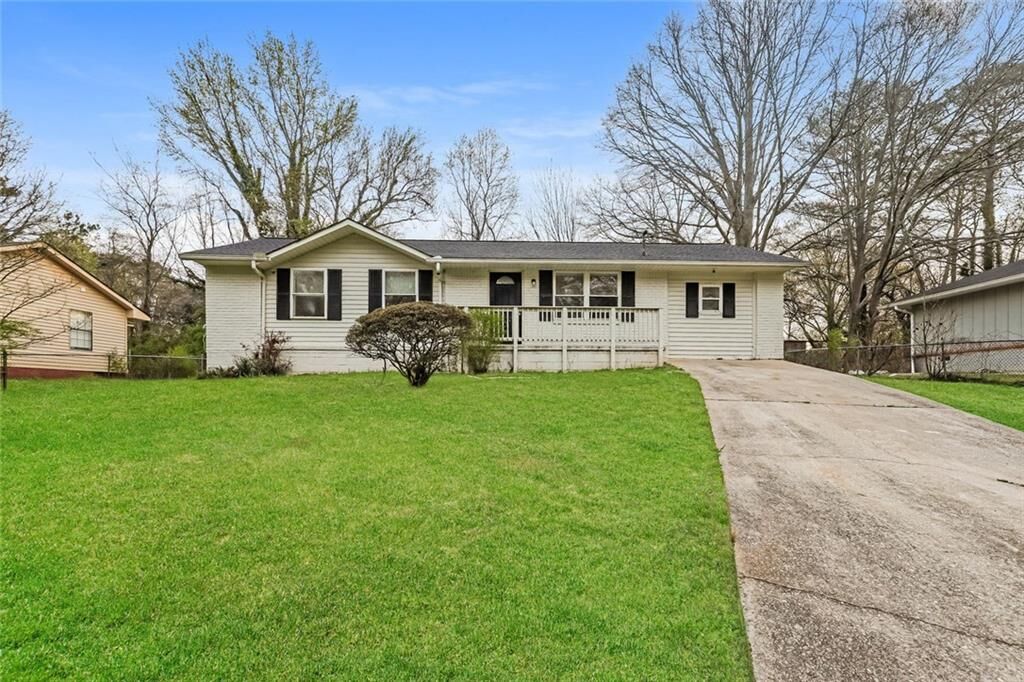 Property Photo:  8344 Attleboro Drive  GA 30238 
