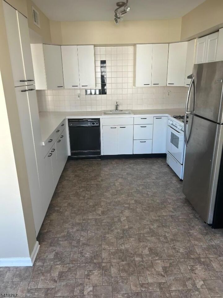 Property Photo: 1 Mount Vernon Ave NJ 07003