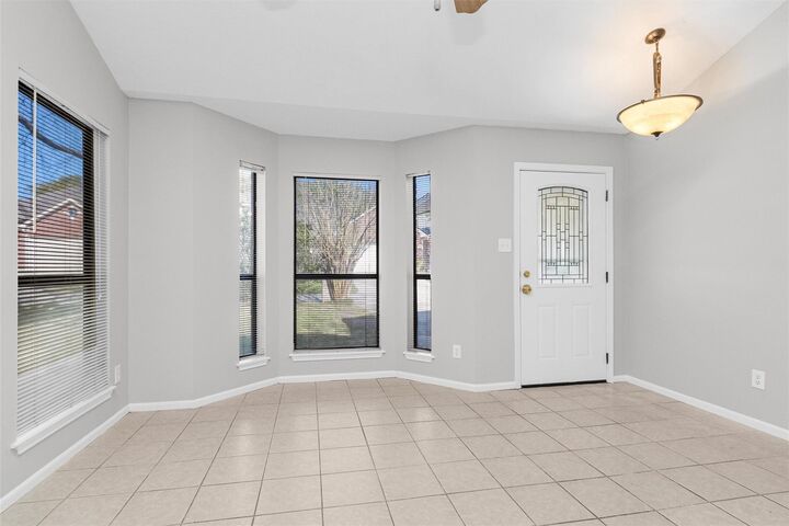 Property Photo:  127 Golfview Drive  TX 77356 