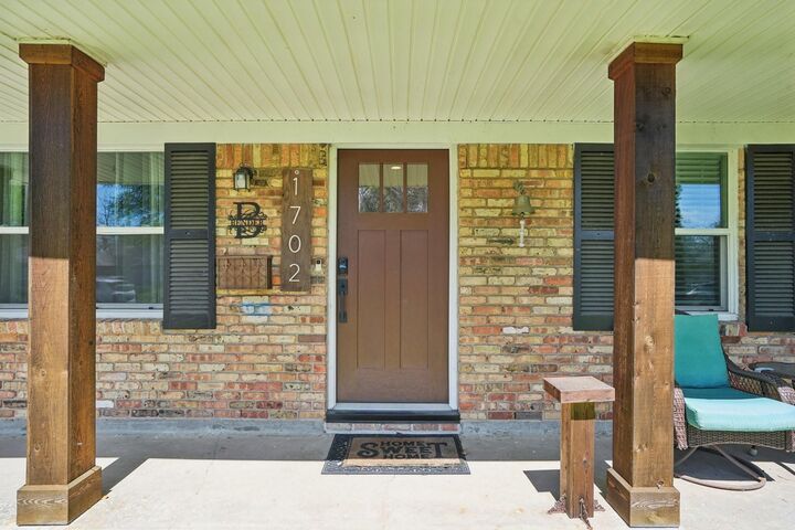 Property Photo:  1702 16th Ave N  TX 77590 