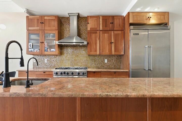 Property Photo:  81 Montgomery St 7  NJ 07302 