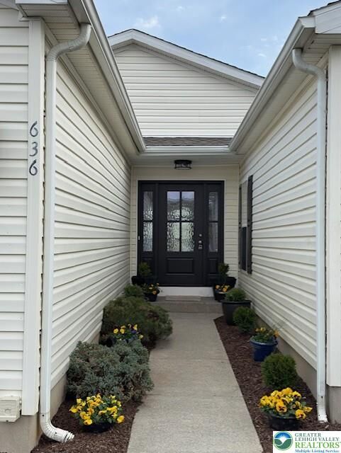 Property Photo:  636 San Simeon Place  PA 18040 