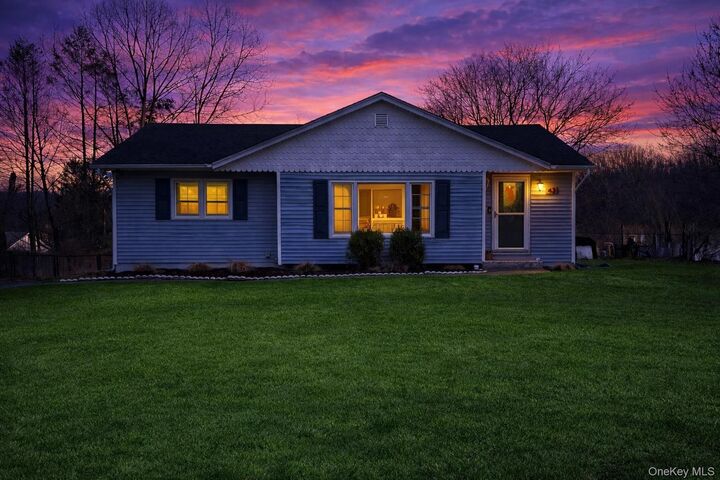 Property Photo:  43 Birchwood Drive  NY 12553 