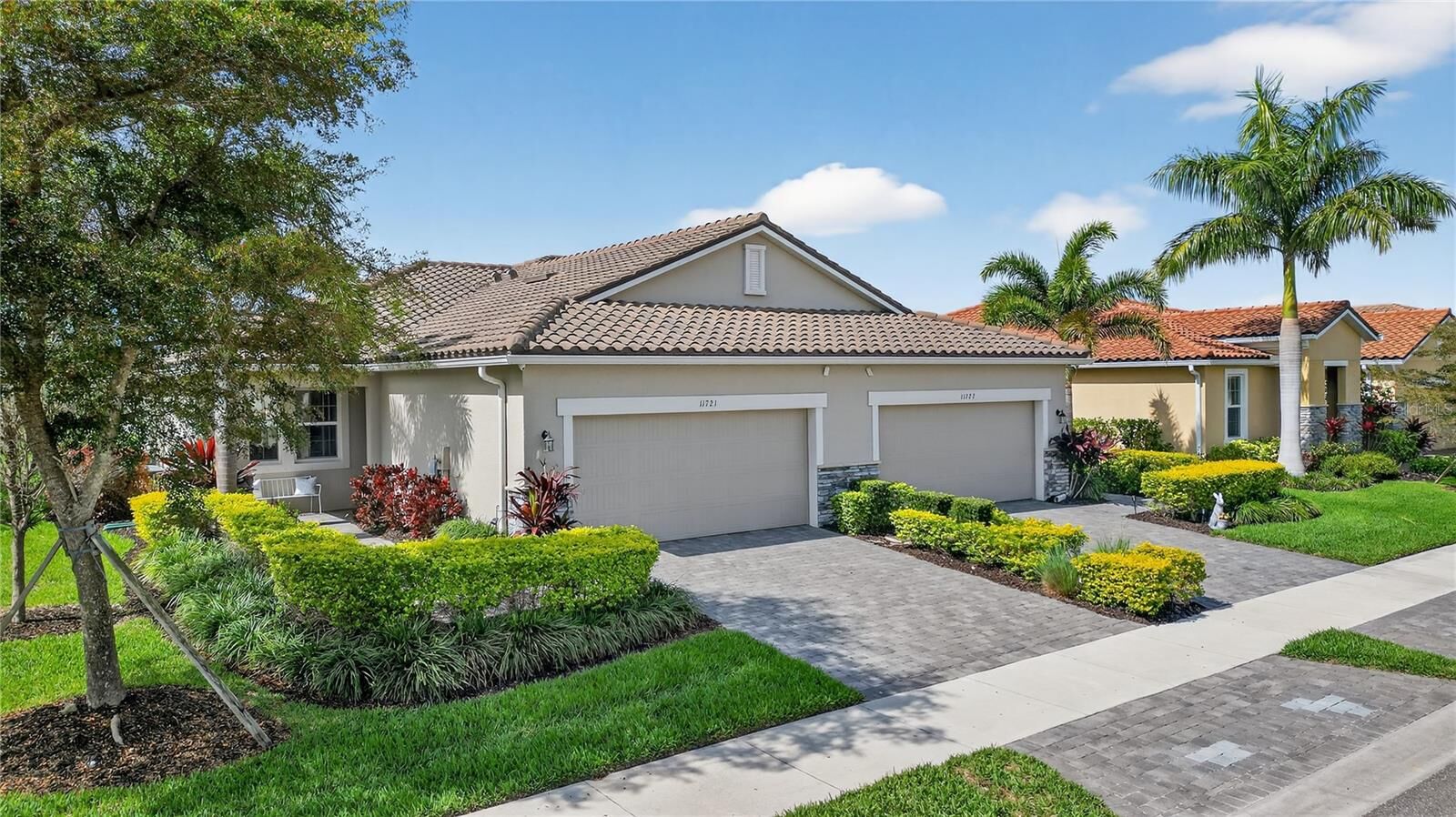 Property Photo:  11721 Renaissance Boulevard  FL 34293 