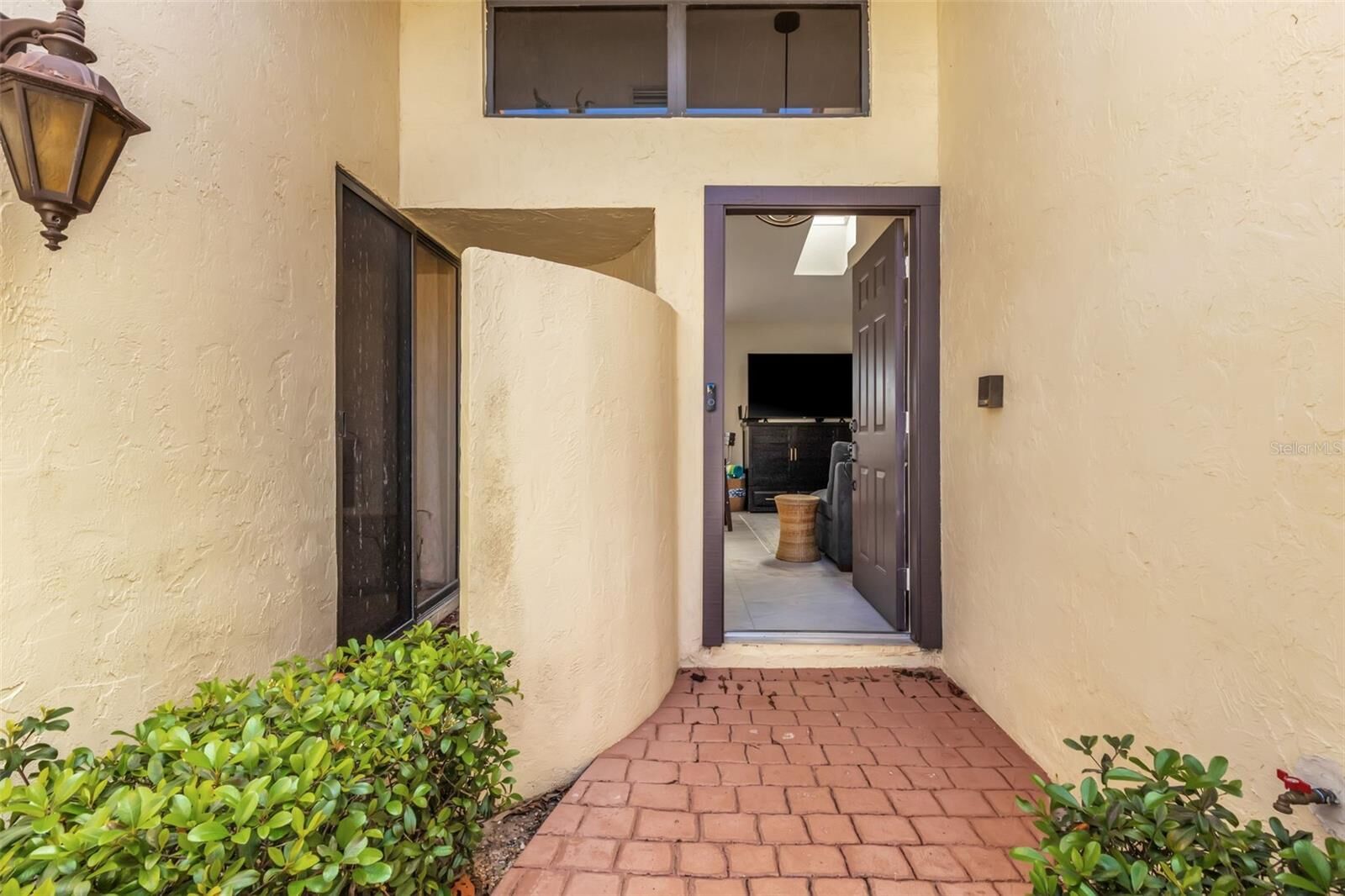 Property Photo:  440 Palmetto Court 1  FL 34285 