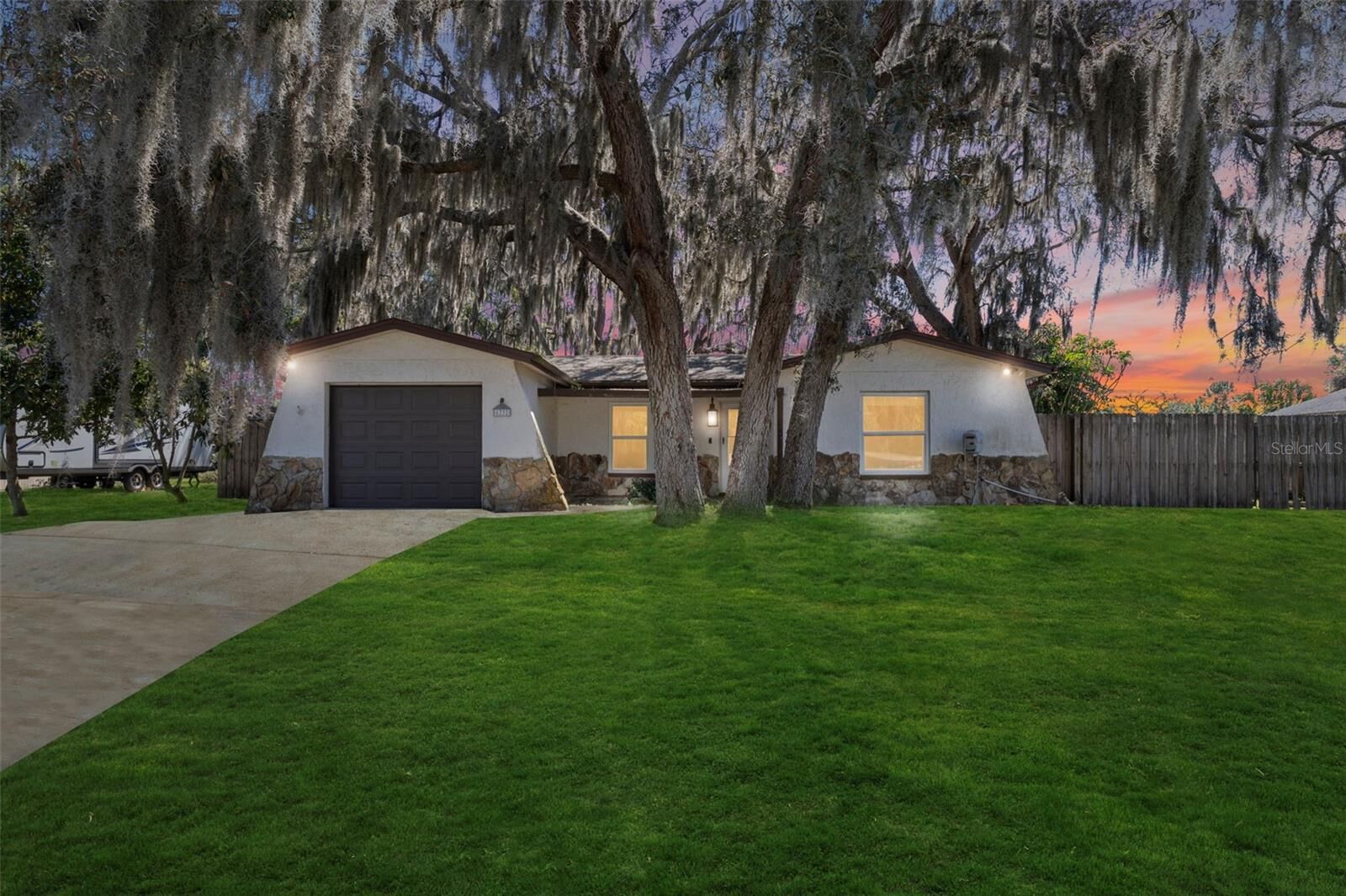 Property Photo:  6732 Pomander Avenue  FL 34653 