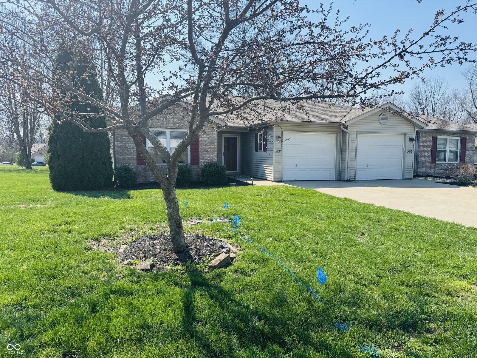 Property Photo: 522 Autumn Court IN 47220