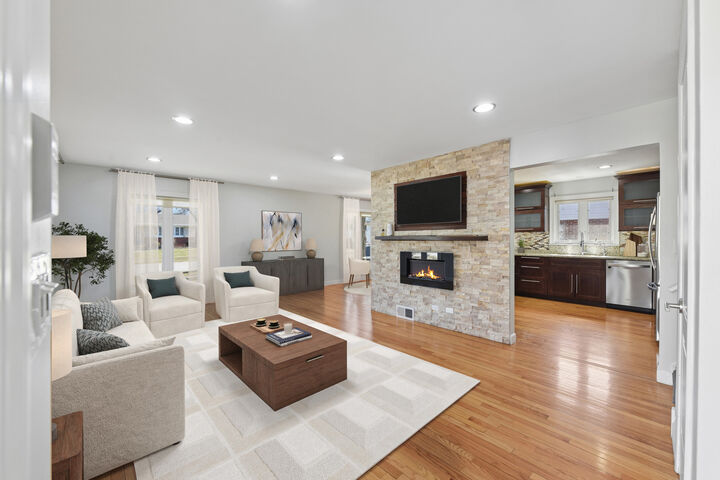 Property Photo:  604 S Edward Street  IL 60056 