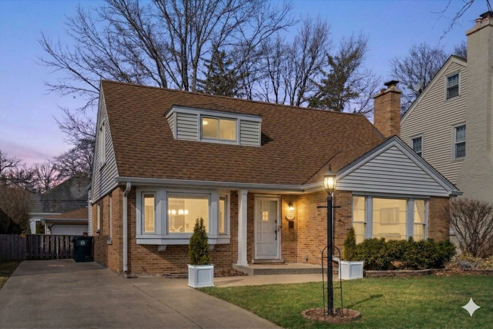 Property Photo:  1104 S Lincoln Avenue  IL 60068 