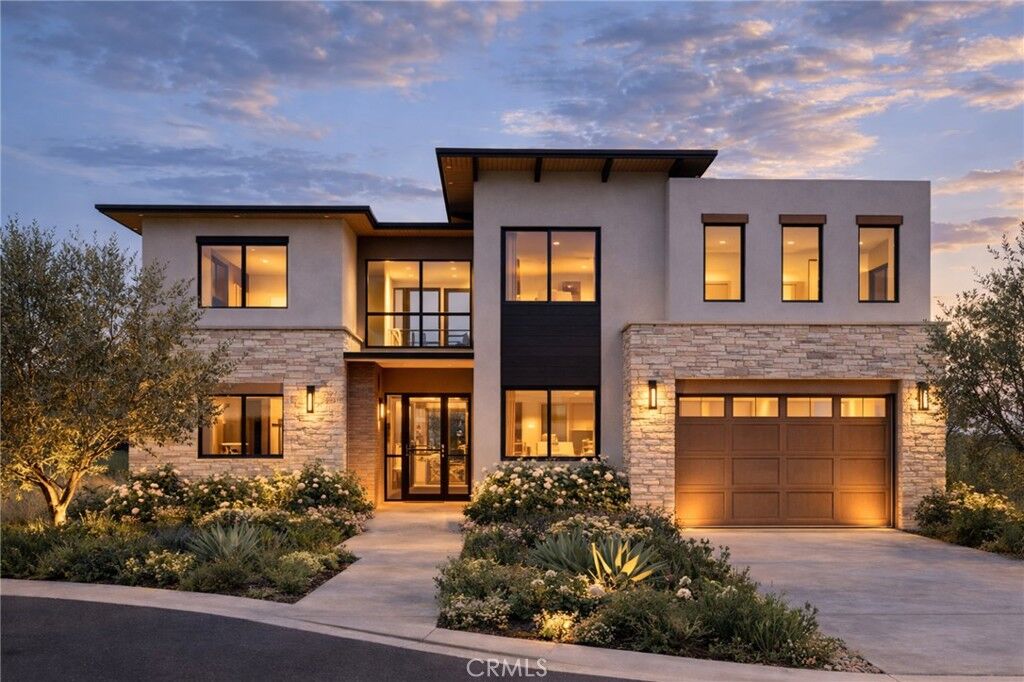 Property Photo:  1426 Parsons  CA 93401 