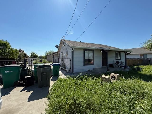 Property Photo:  3044 Munford Avenue  CA 95205 