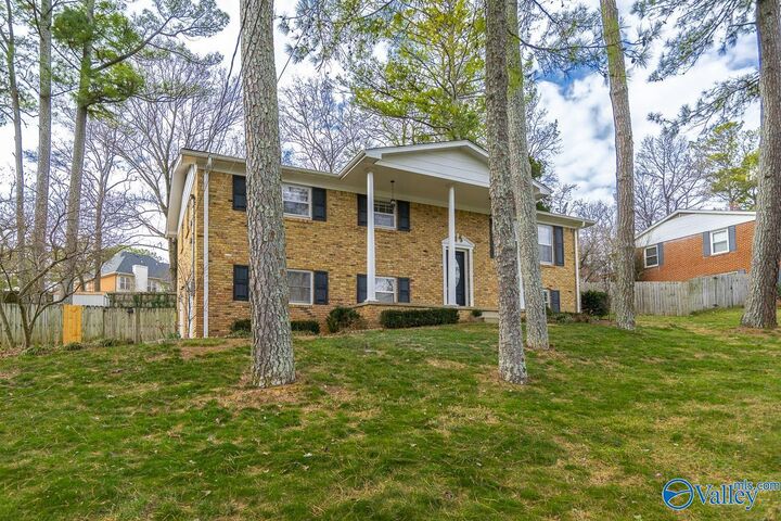 Property Photo: 203 High Road AL 35758