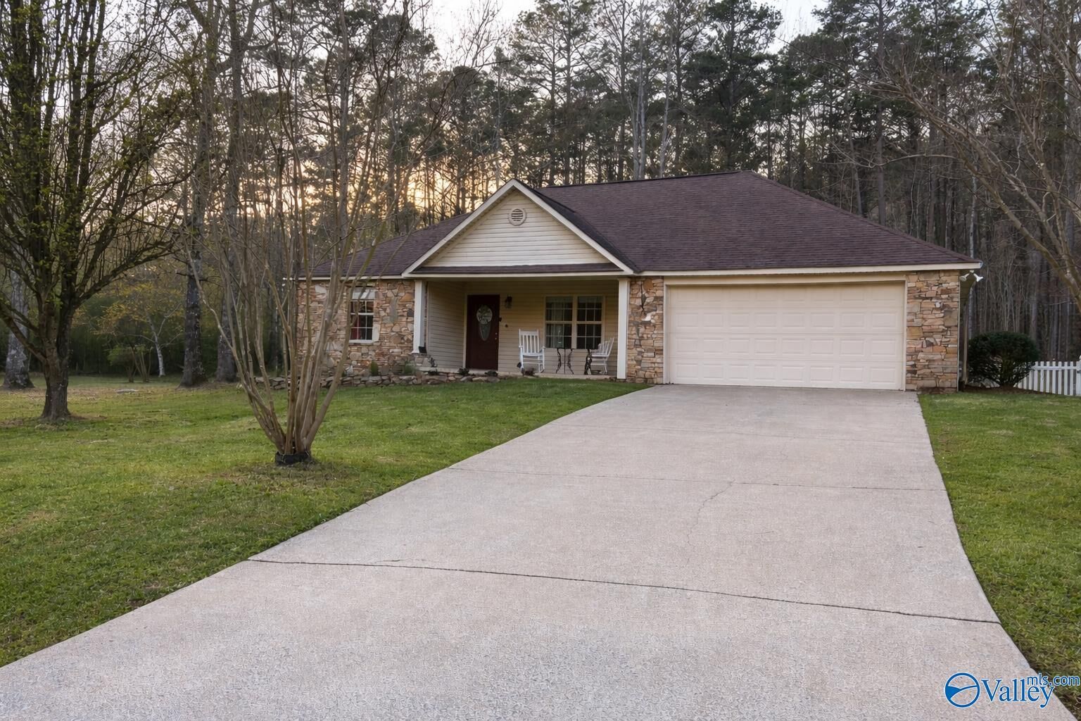 Property Photo: 119 Bowman Drive AL 35983