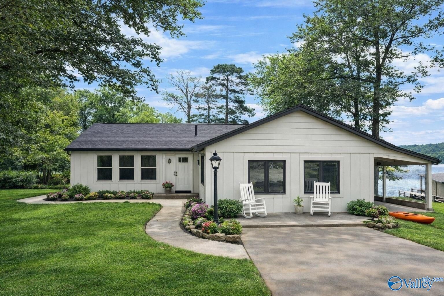 Property Photo: 51 W Aqua Vista Drive AL 35901