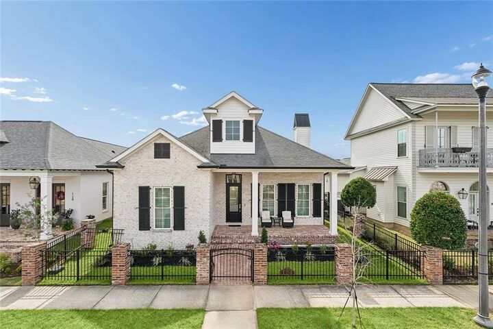 Property Photo:  124 Bay Tree Manor Drive  LA 70433 