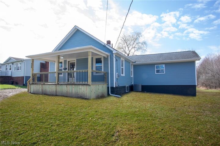 Property Photo:  228 Center Street  OH 44425 