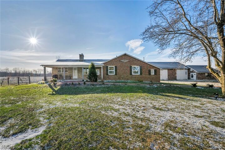 Property Photo: 11390 Rainbow Highway OH 44287