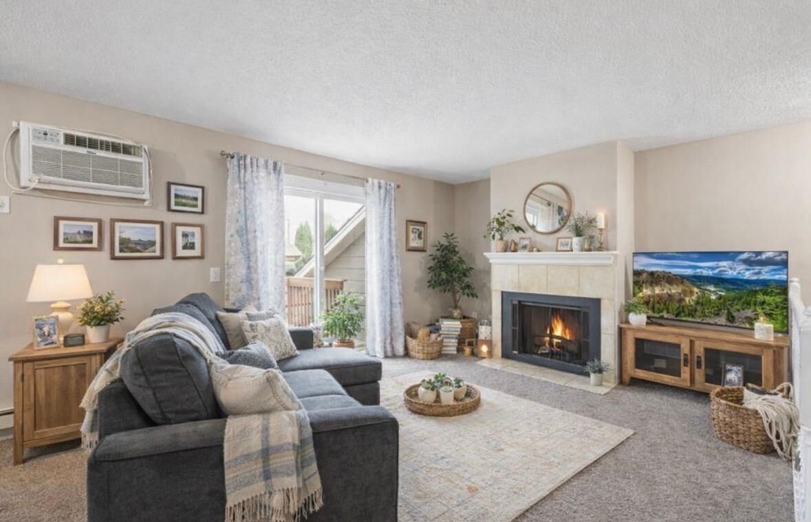 Property Photo:  3 Somerset Drive  MN 55387 