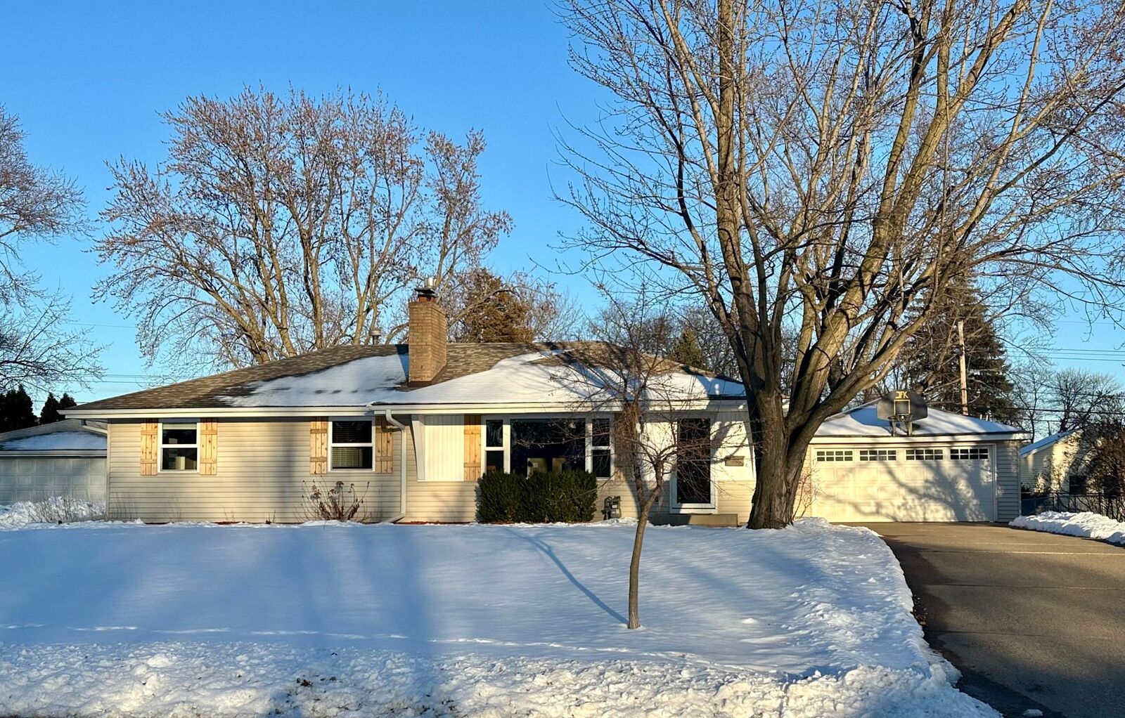 Property Photo: 8131 Upton Avenue S MN 55431