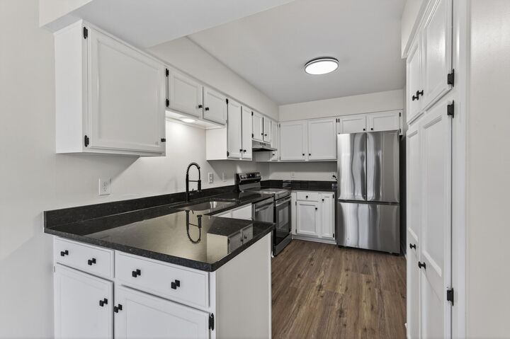 Property Photo:  2876 Castleford Court  MN 55125 