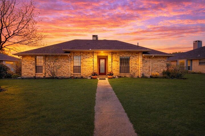 Property Photo:  2621 Winterlake Drive  TX 75006 