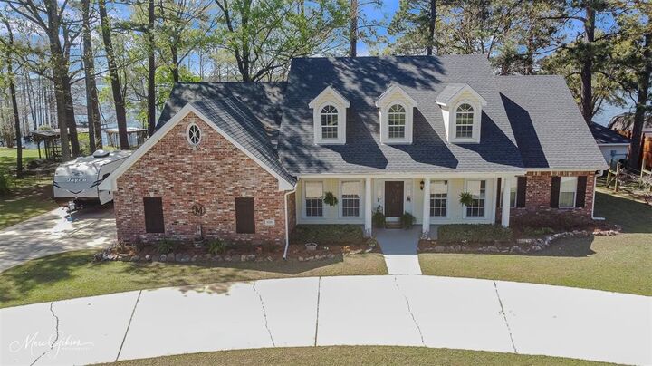 Property Photo: 6521 N Lakeshore Drive LA 71107