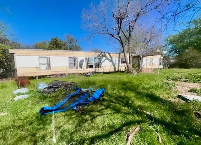 Property Photo:  156 Waterview Drive  TX 76692 