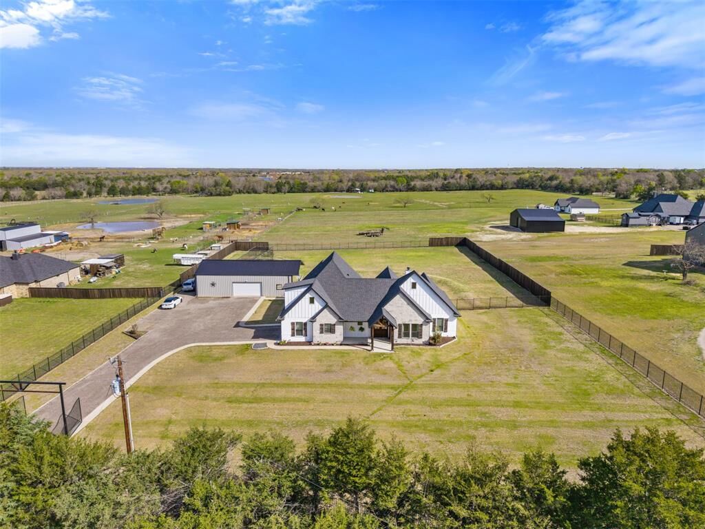 Property Photo:  4933 County Road 2208  TX 75402 