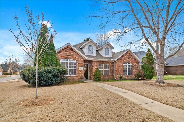 Property Photo:  5702 W Stoney Creek Drive  AR 72758 
