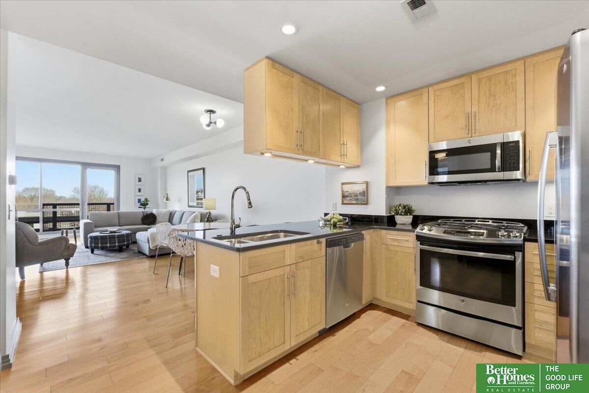 Property Photo:  3201 Dodge Court 5309  NE 68131-9999 