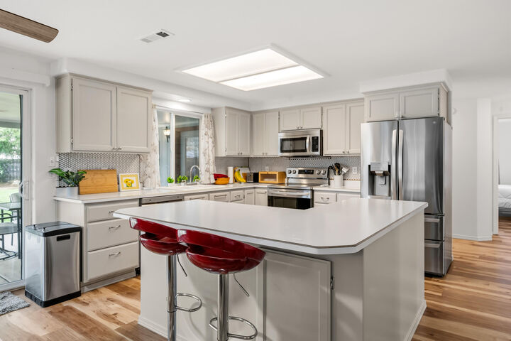 Property Photo:  2128 Terrel Drive  OR 97501 