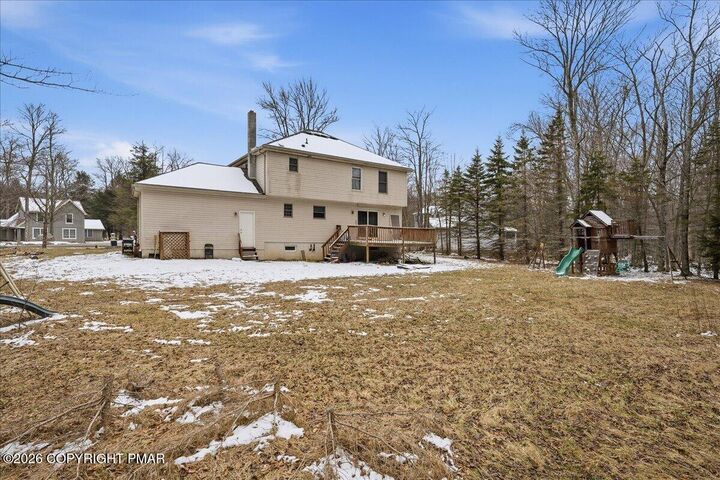 Property Photo:  8 Bass Court  PA 18424 