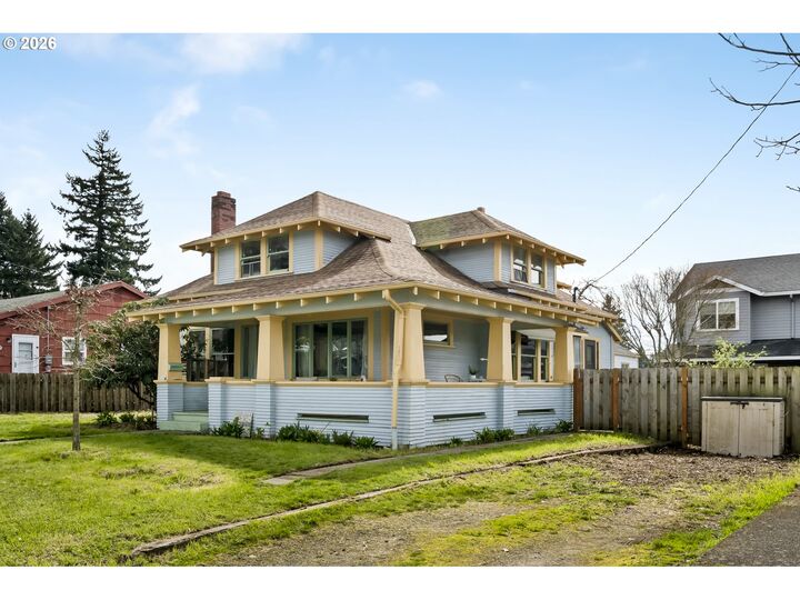 Property Photo: 8324 NE Eugene St OR 97220