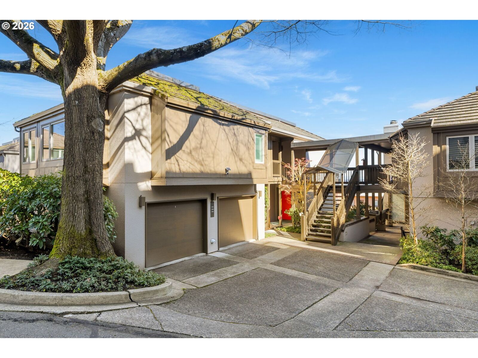 Property Photo: 722 NW Westover Cir OR 97210