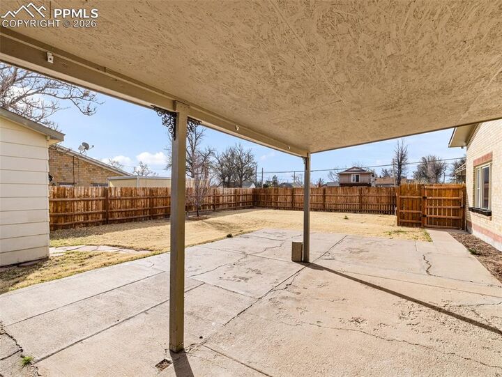 Property Photo:  501 E 6th Street  CO 81050 