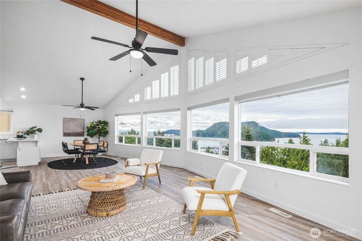 Property Photo:  2104  Highland Drive  WA 98221 