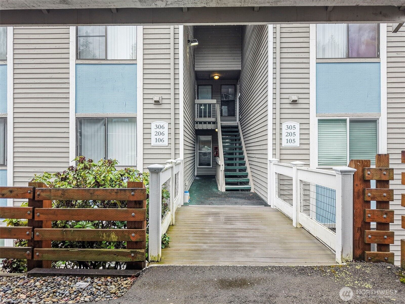Property Photo:  31507  106 Place SE S105  WA 98092 