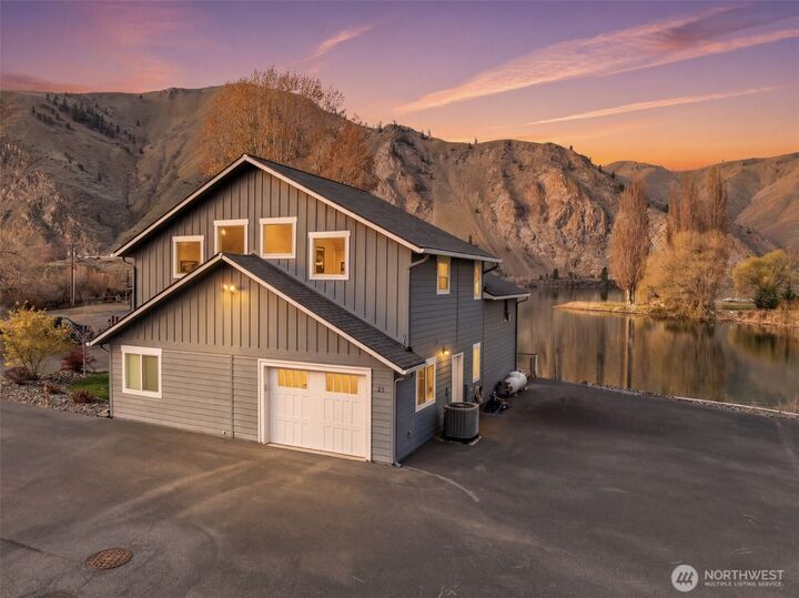 Property Photo: 2 Playland Court WA 98843