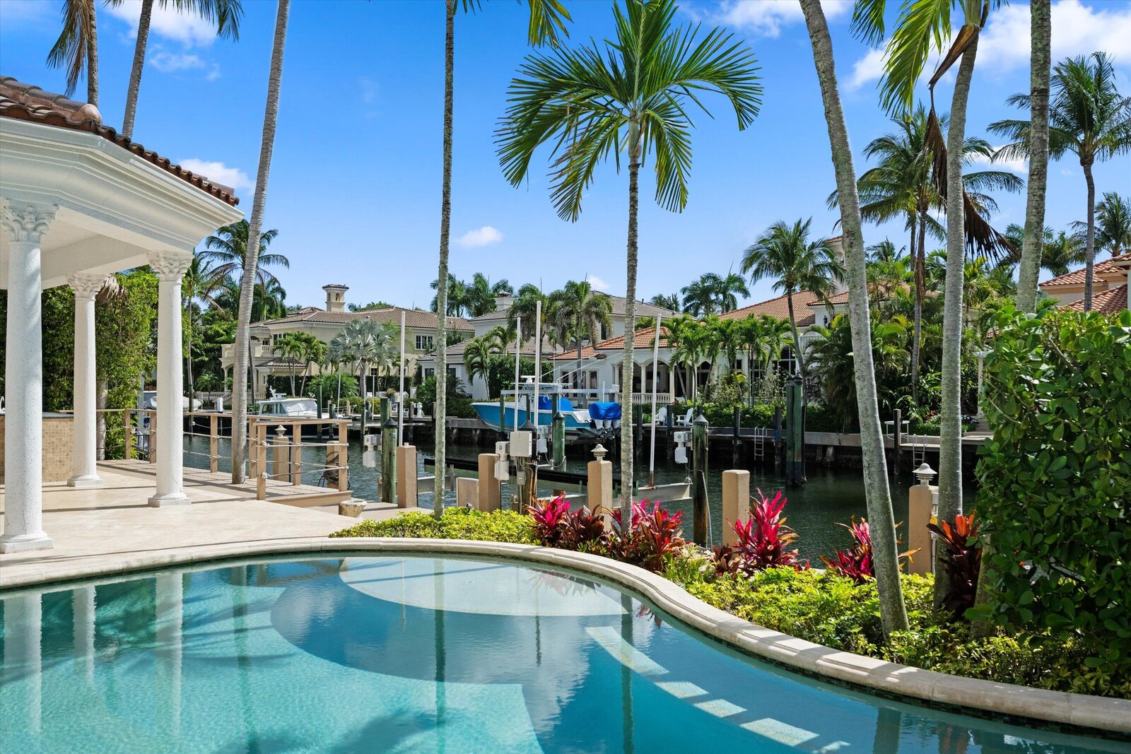 Property Photo:  788 Harbour Isles Place  FL 33410 