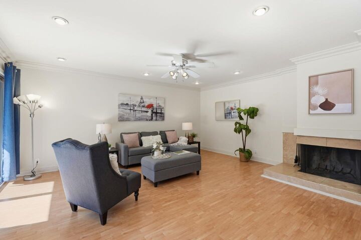 Property Photo: 500 West Middlefield Road 20 CA 94043