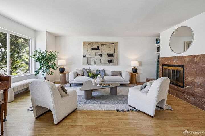 Property Photo: 532 Franconia Street CA 94110