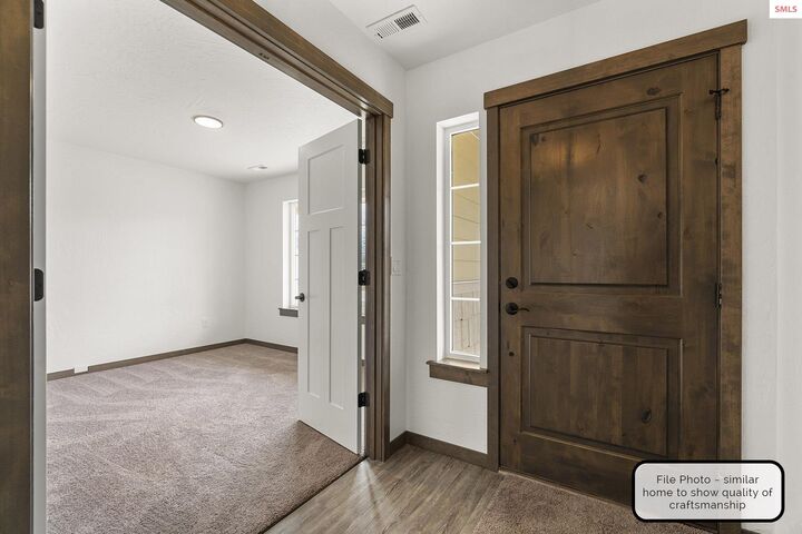 Property Photo: Lt 7 Blk 2 E Valley St S ID 83822