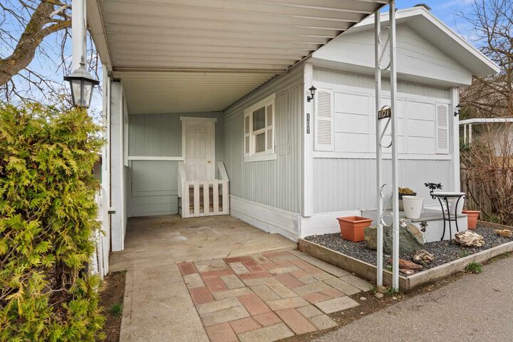 Property Photo:  6300 E 2nd Ave 101  WA 99212 