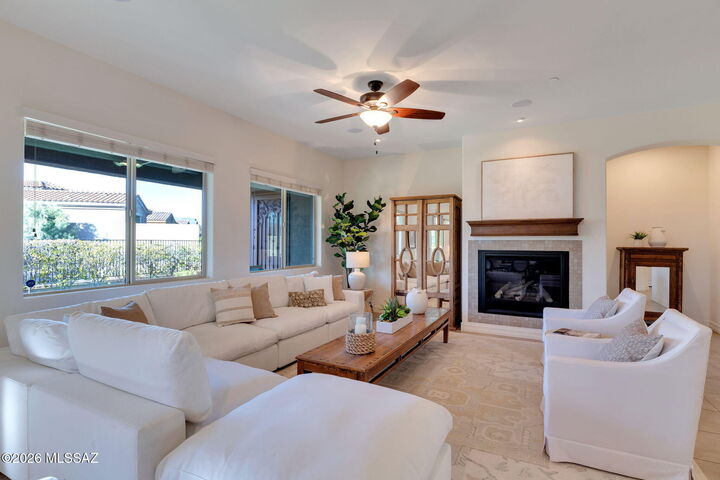 Property Photo:  964 W Golden Barrel Court  AZ 85755 