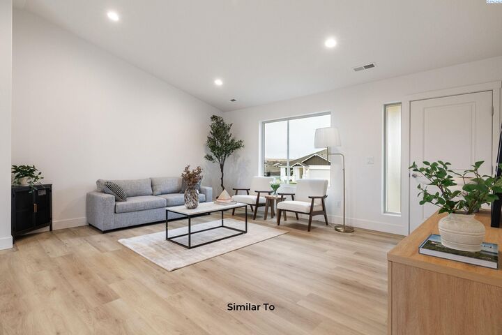 Property Photo:  238 N Dewberry Pl  WA 99336 