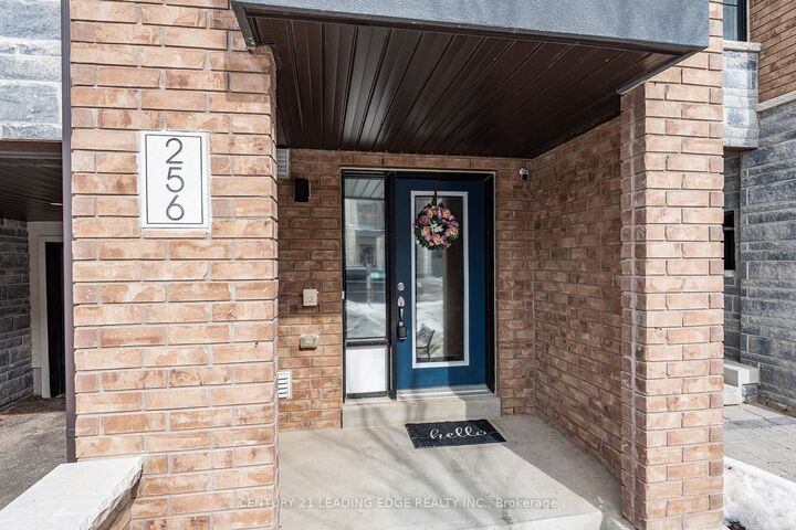Photo de la propriété:  256 Vivant Street  ON L3X 0K9 